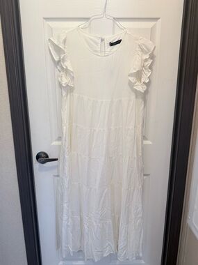 Women’s Cream Ruffle Sleeve Tiered Maxi Dress